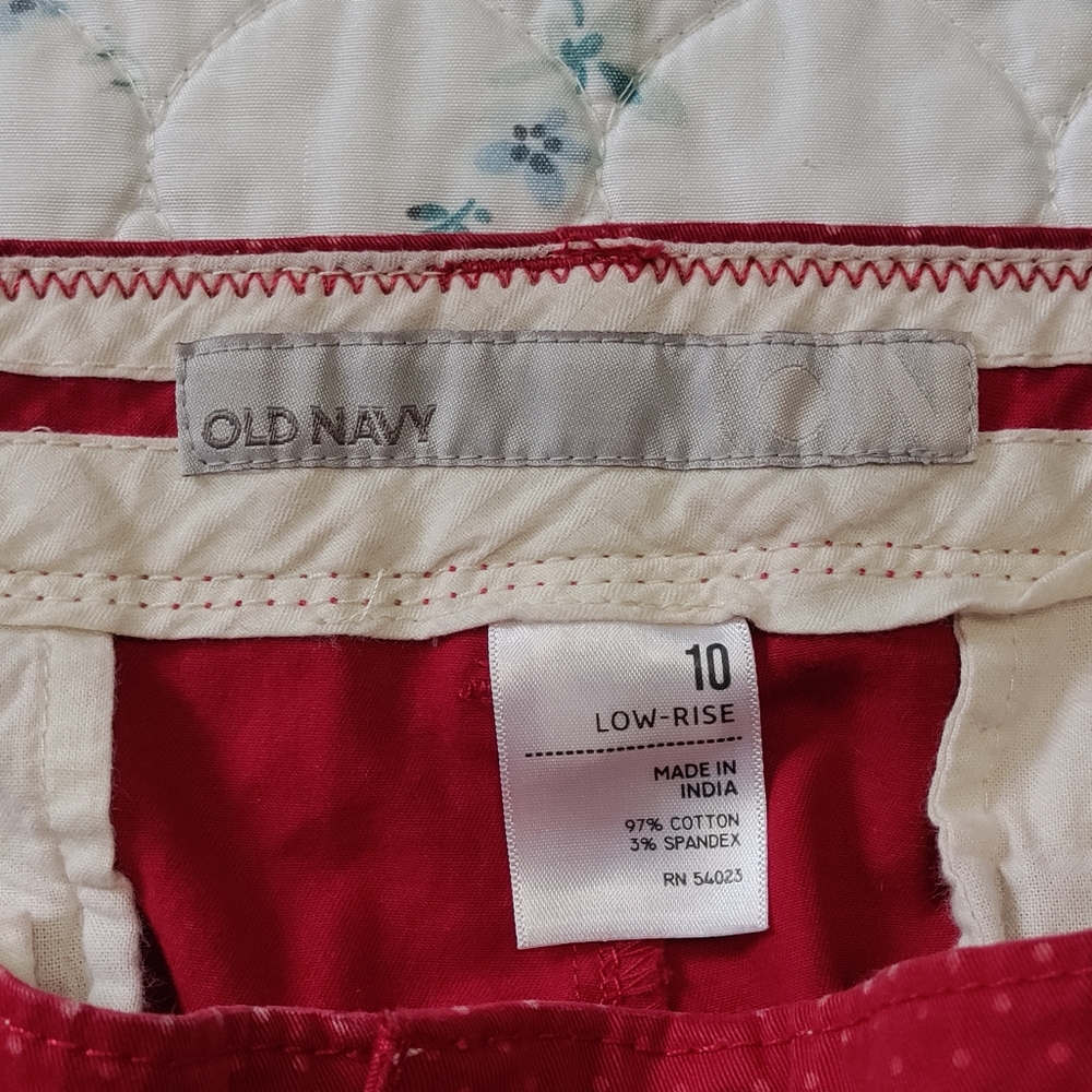 Old Navy shorts - Picture 3 of 3